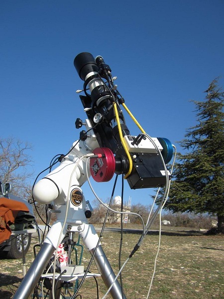 Spectrographe LISA au foyer d'une Televue 85 sur une monture NEQ6 Pro.